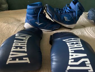 Size 7 in US boxing shoes ever last and 12 OZ big inner boxing gloves