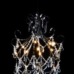 New in box Chandelier 20.00 x 20.00 x 31.50