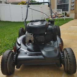 Lawn mower/ Craftsman Platinum 163cc High Wheels Self Propelled!
