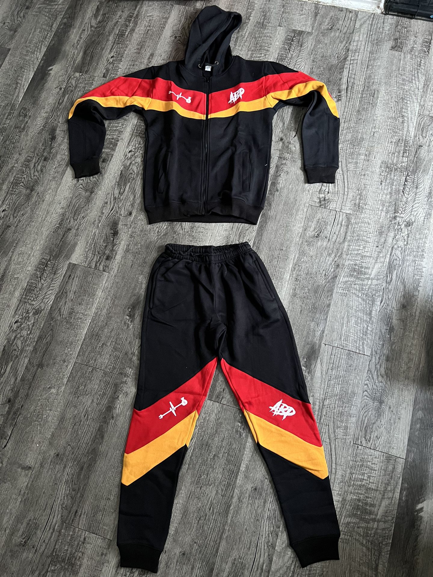 Men’s Sweatsuit