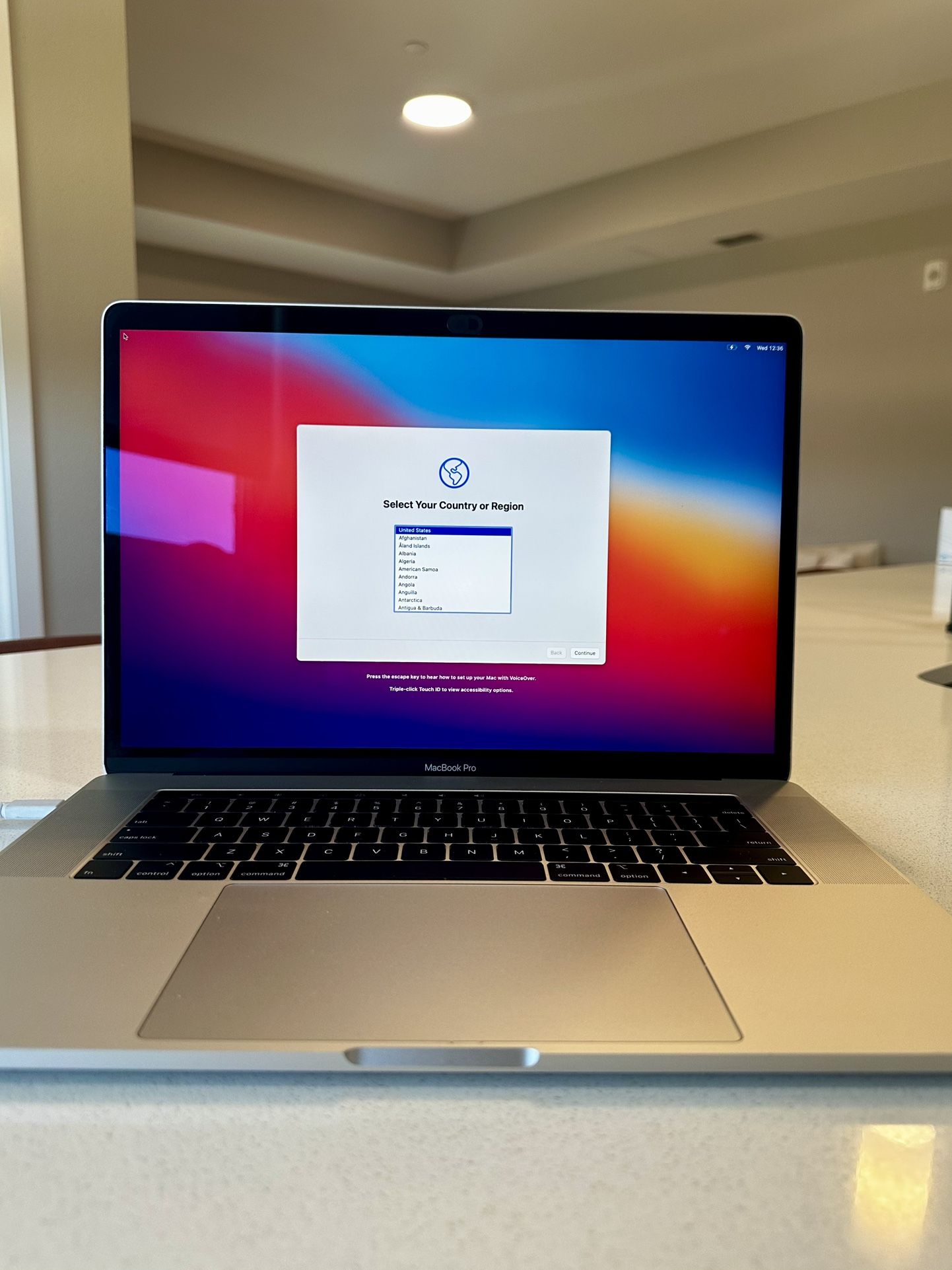 15" 2018 MacBook Pro | Intel Core i7, 2.2Gz, 16GB