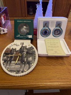 Wolf Christmas Ornaments & Clock