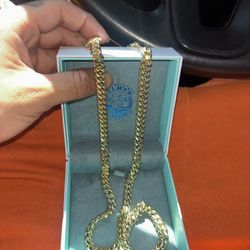 14k Gold Cuban Link Chain 