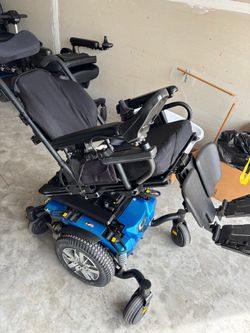 Quantum/Pride power chair