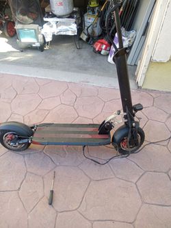 Electric Scooter with Dual Disc Brakes