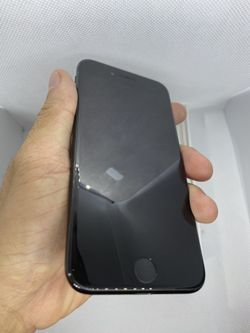 iPhone 7 - 256gb (UNLOCKED) 🔥 excellent condition