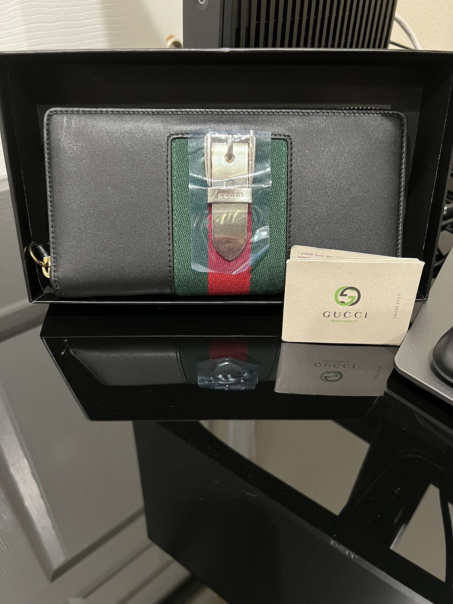 Brand New Authentic Ladies Gucci Wallet $150 