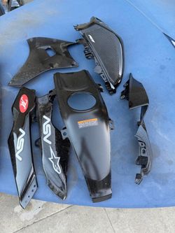 2025 Yamaha R7 fairing panels
