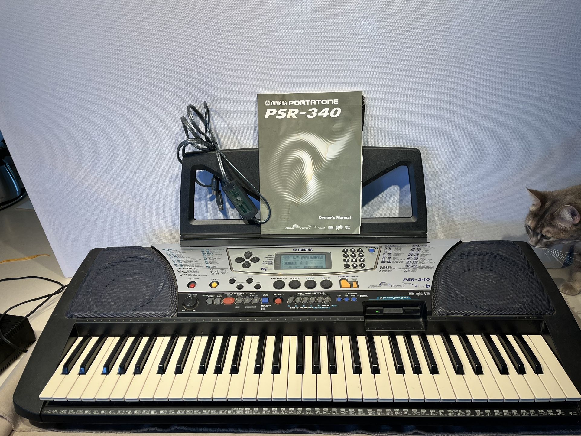 Yamaha PSR-340 Electric Piano
