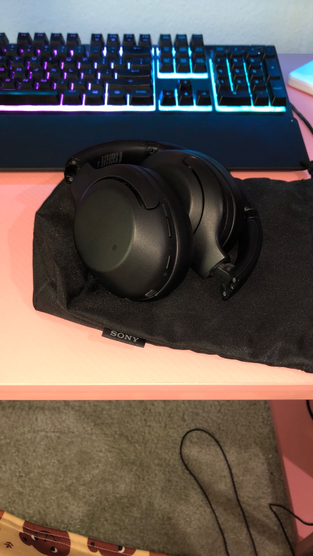Sony WH-XB900N + Carry Bag