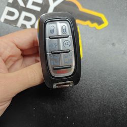 Chrysler Pacifica Fobs remote key 
