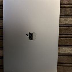 MacBook Pro    IHqevv BBB CB the no m