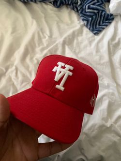 Red kthla hat