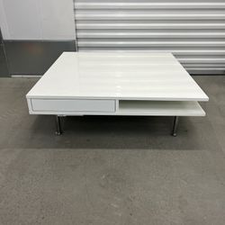 Coffee table Low Profile