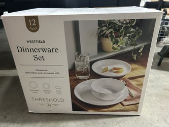 Dinnerware Set 
