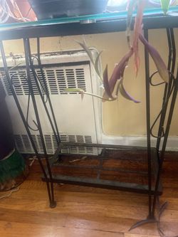 Iron fish tank stand