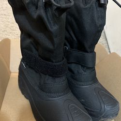 Kamik Finley black waterproof snow boot for kids