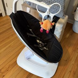 4moms  Mamaroo Baby Rocker
