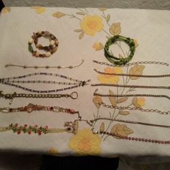 Bundle 15 Pcs Costume Jewelry For Only $10 Or $1 Each 