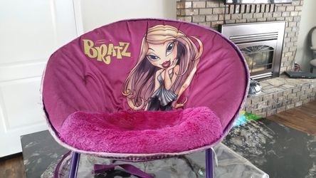 Girls Bratz Purple Moon Chair for Sale in Chehalis WA OfferUp