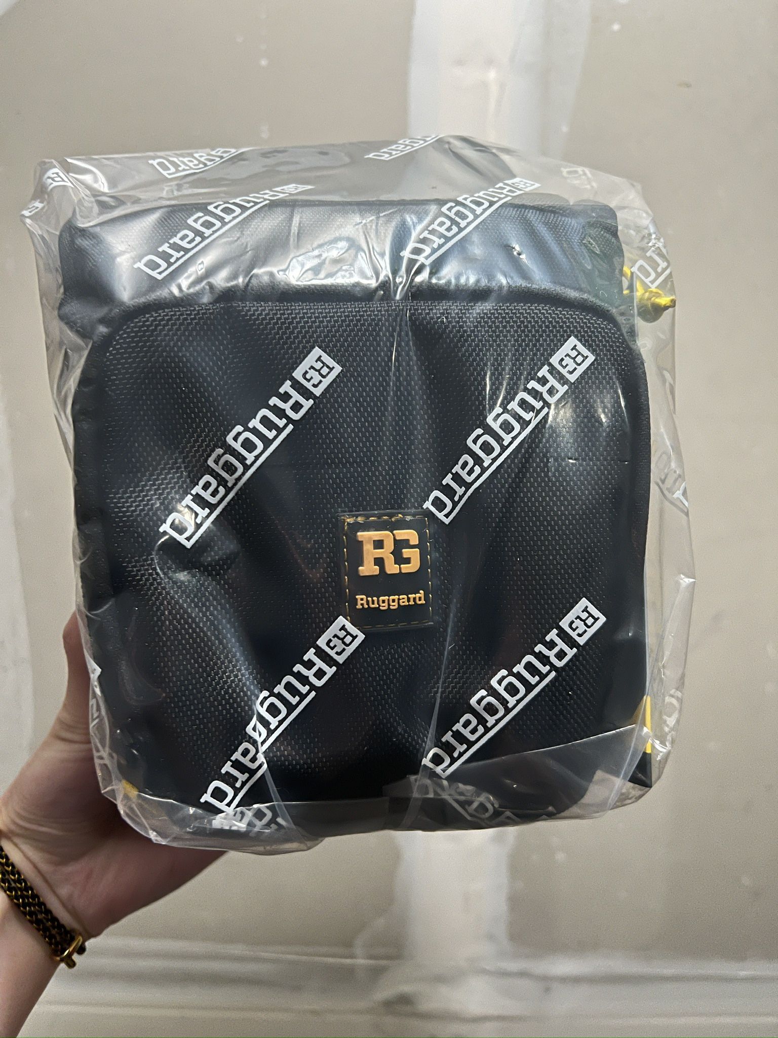 Brand new Ruggard Hunter 35 DSLR Holster camera Bag