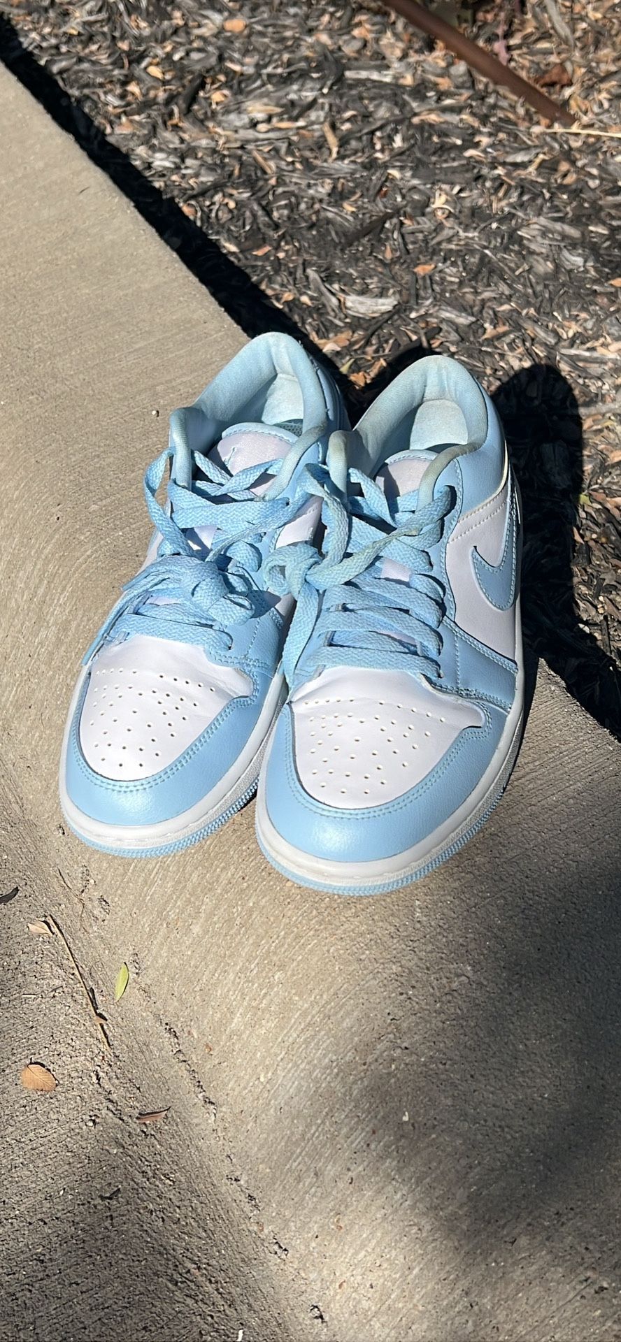 Air Jordan 1 Low Size 7.5 Women