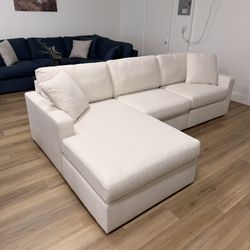 New Ivory Sectional Couch 
