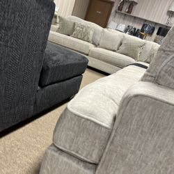 Cozy Stunning Nice Sectional!