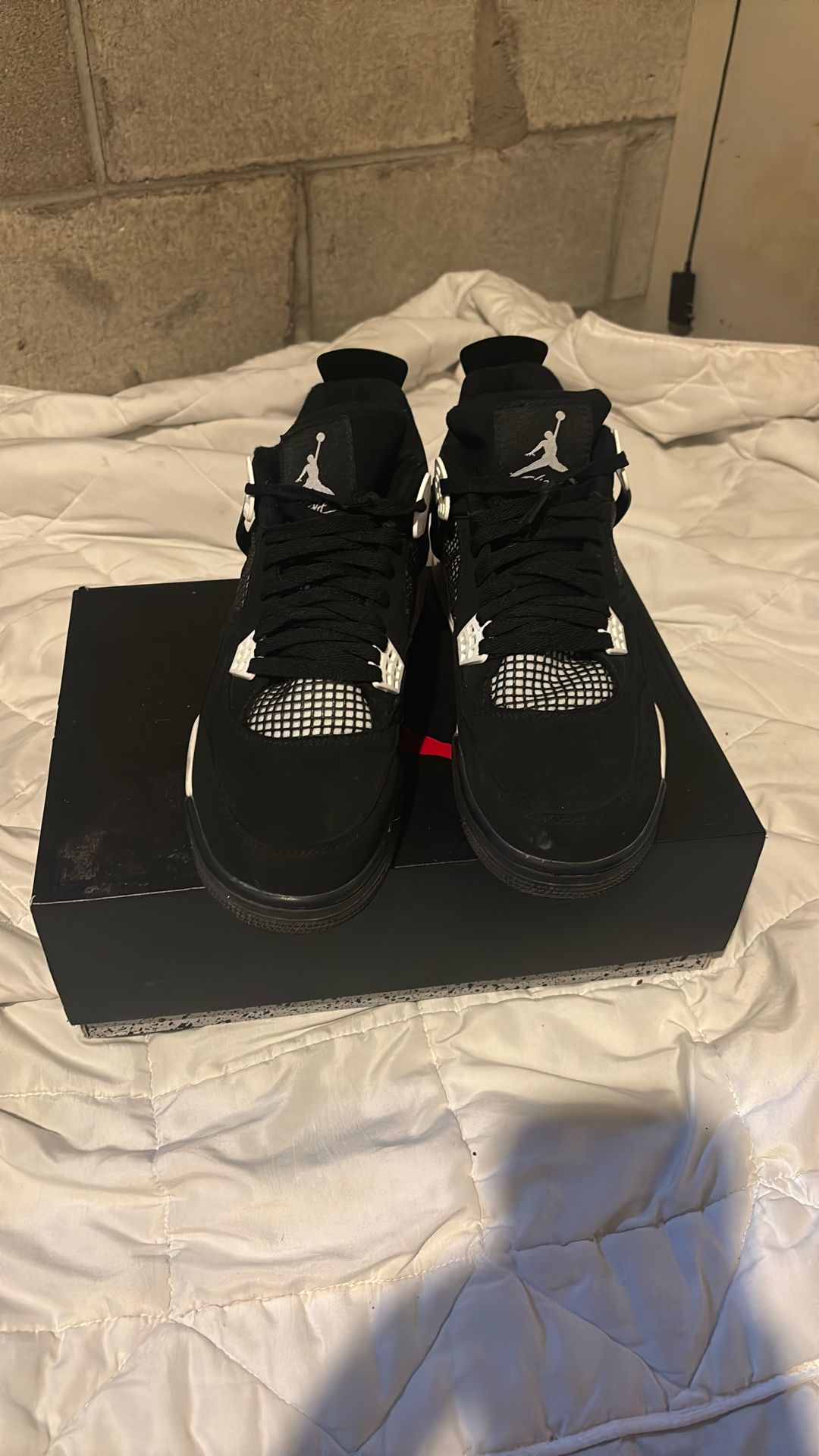 Jordan 4s “white Thunder” Size 13