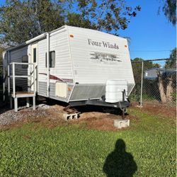 2006 Four Winds 29Q (32ft bumper pull
