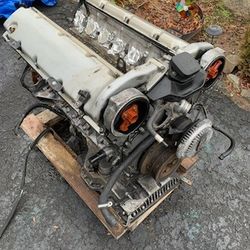 BMW V12 750il Engine