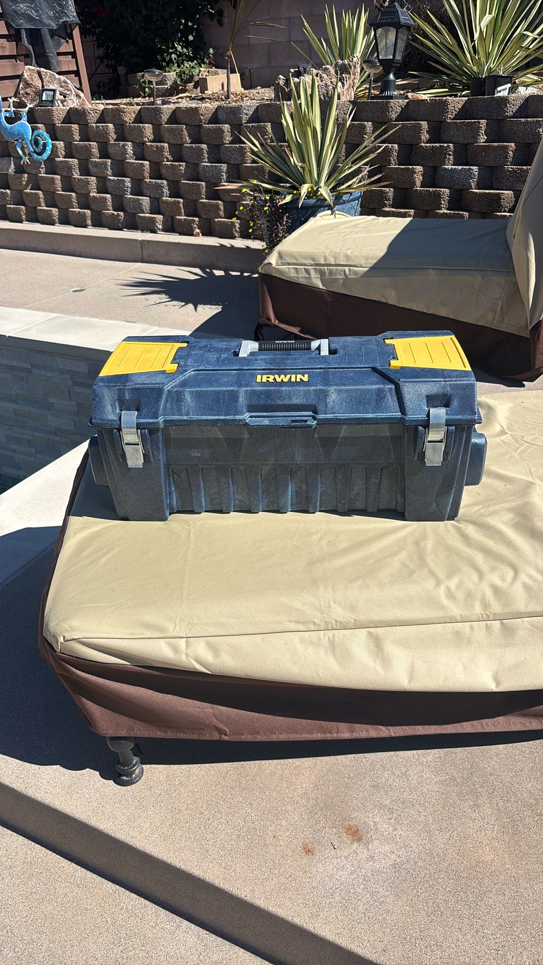 Irwin 28” x 12” Blue Resin Lockable Toolbox With Compartments and Removable Tray