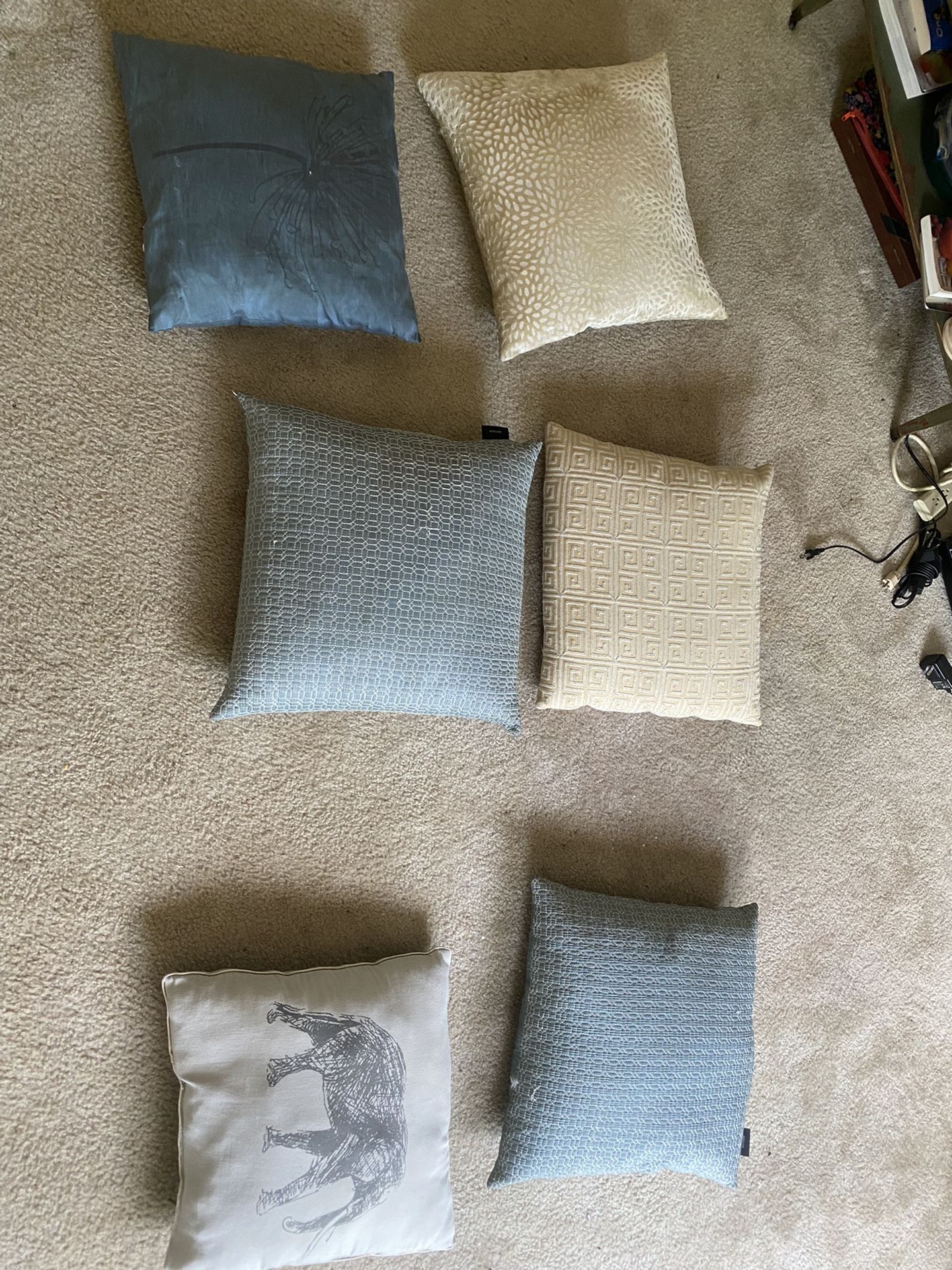 6 Assorted Throw Pillows for Sale in Virginia Beach, VA OfferUp