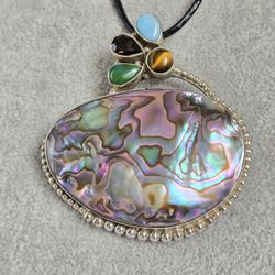 Beautiful Vintage Sterling Silver Pink Abalone,  Smoky Quartz, Tiger's Eye, Green Agate  and Blue Larimar Pendant Necklace 