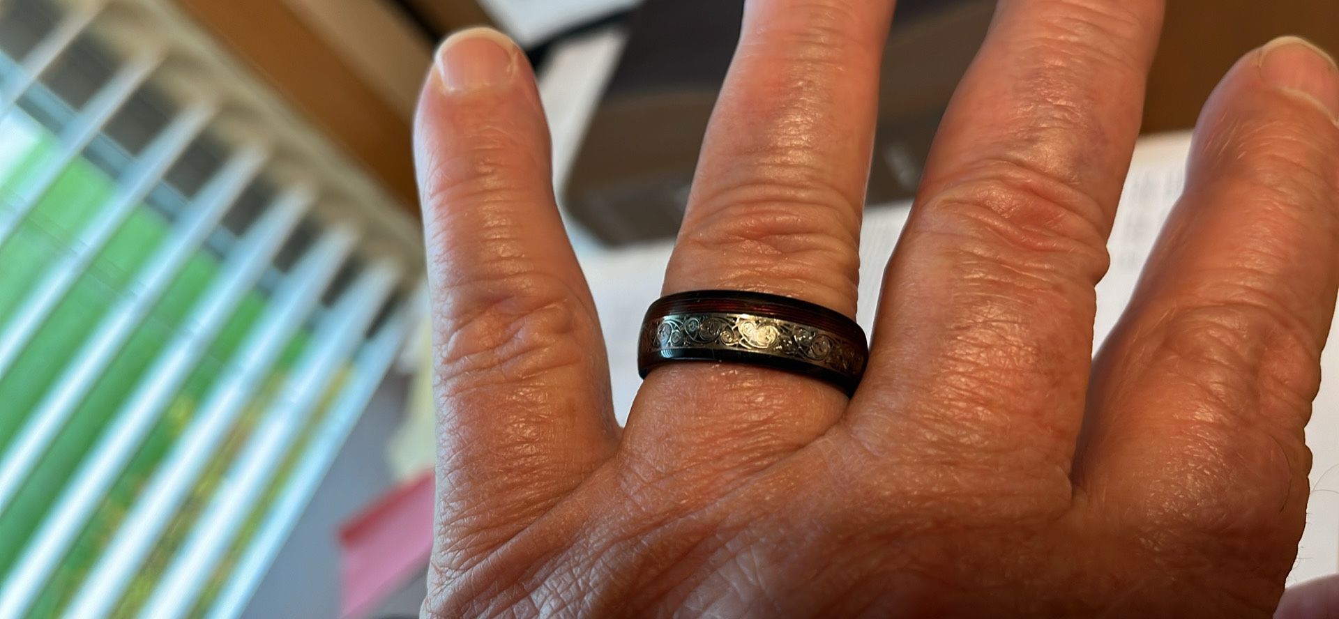 Men’s Tungsten Carbide Wedding Ring