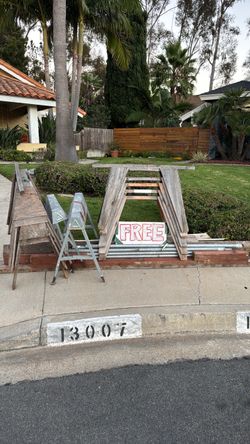 Saw horses - Free