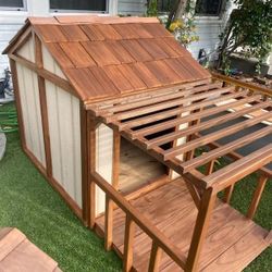 Dog Houses 