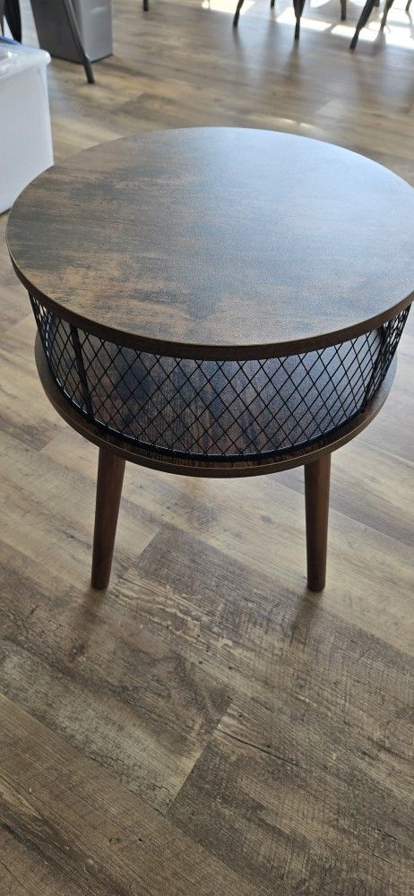 Round End Table