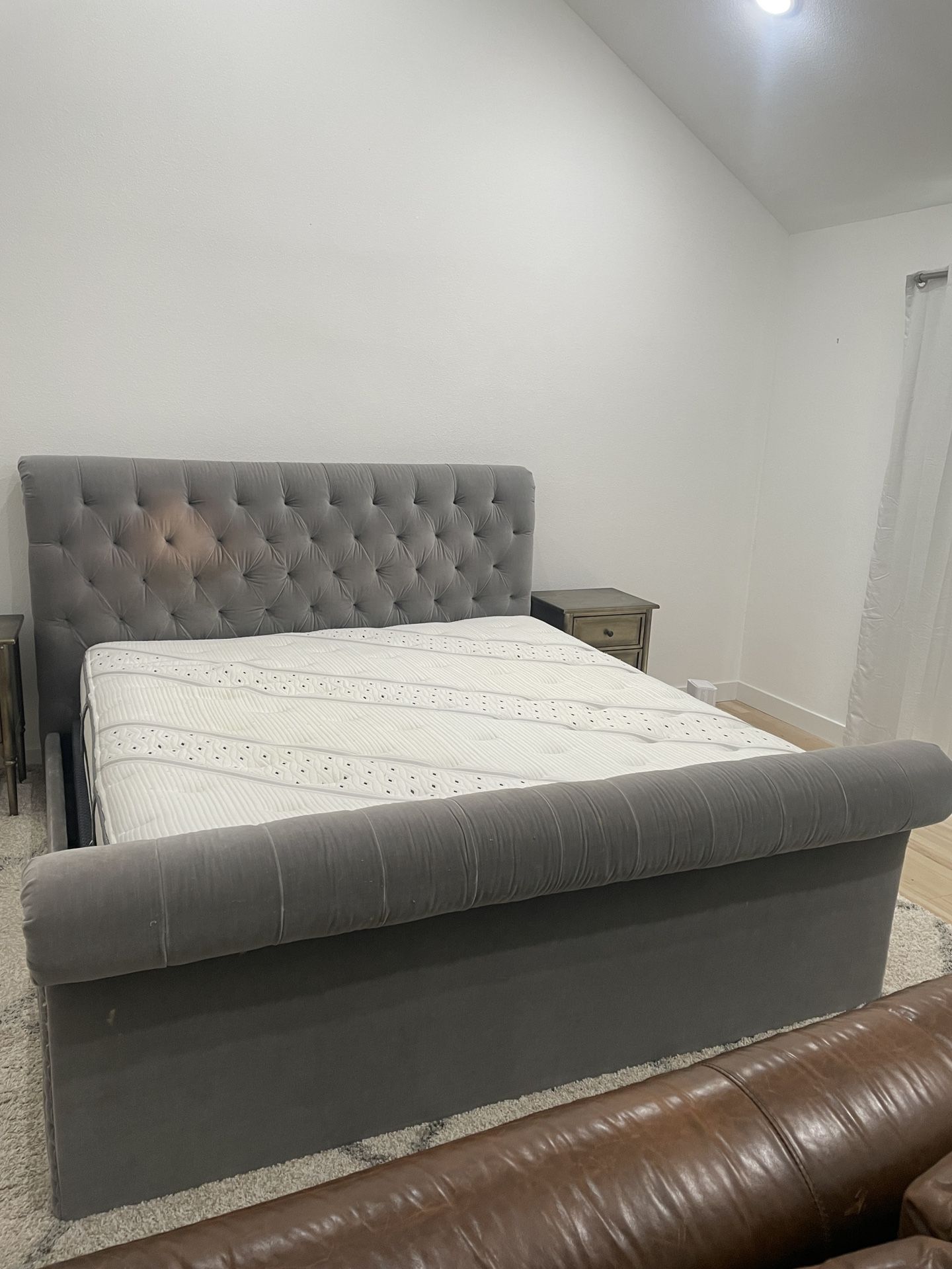 Restoration Hardware King Bed With Simmons Beautyrest Black Mattress and Split King Box Spring