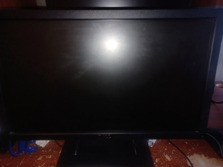 Dell flat panel model E2011Ht