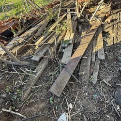 Cheap 2x4s and 4x4s Wood