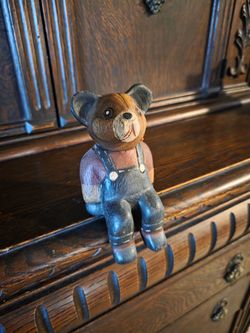 Vintage Wooden Seating Bear