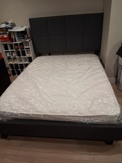 Bed with mattress new