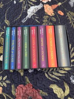Throne of Glass Series Box Set by Sarah J. Maas