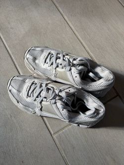 Women’s Nike sneakers size 7