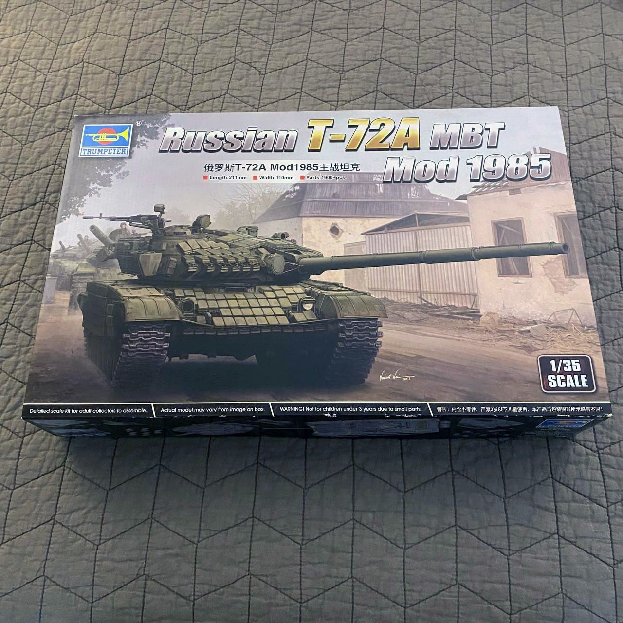 Trumpeter 1/35 Model Tank Russian T-72A Mod 1985 (T-72AV) MBT 09548