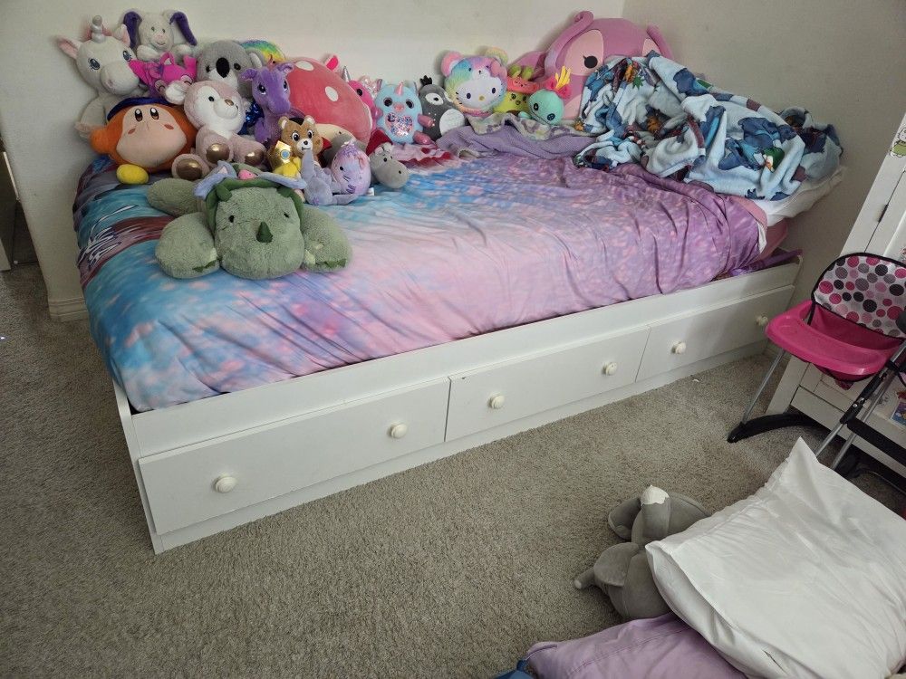 Twin Bed Frame With Draws 