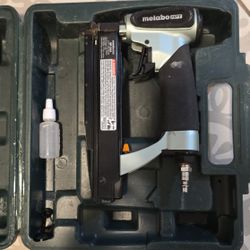 Pneumatic Preacher (Metabo HPT NP 35A)