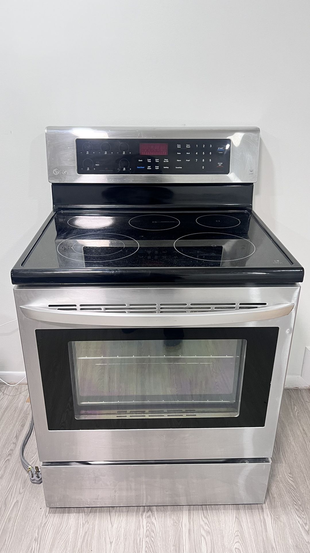 LG ELECTRIC STOVE