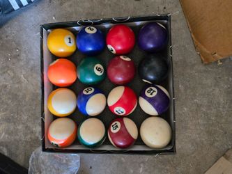Complete Pool Ball Set